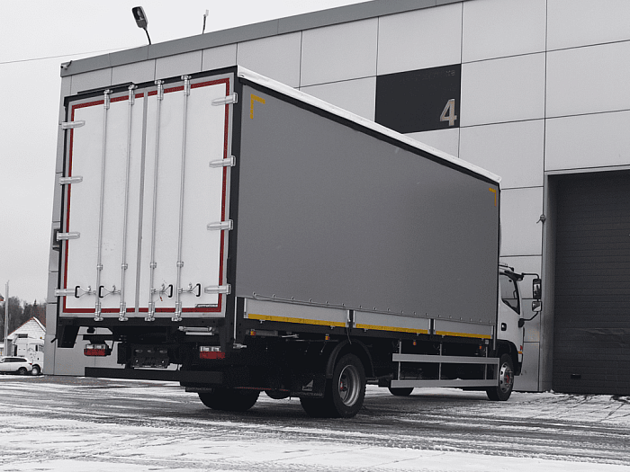 Бортовой тентованный фургон с шторой C120L